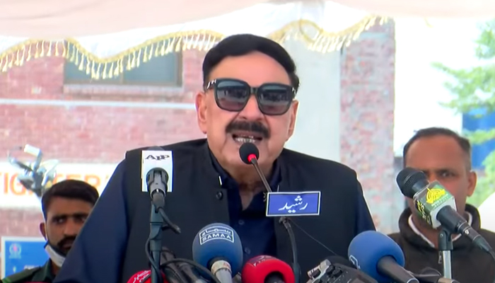 Minister for Interior Sheikh Rasheed addressing a ceremony in Lahore on November 4, 2021. — YouTube/HumNewsLive