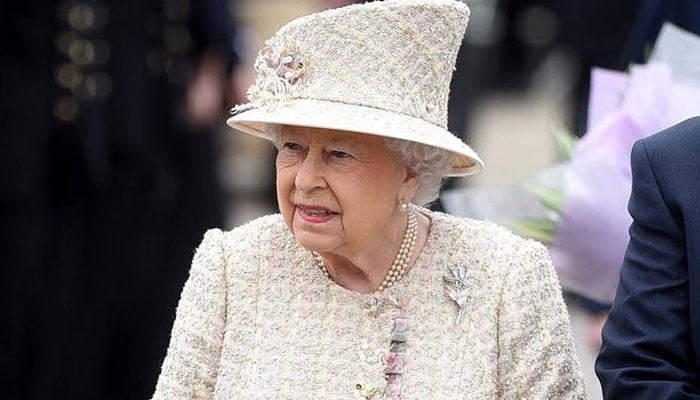 Ratu Elizabeth terkilir, gagal menghadiri upacara Hari Peringatan