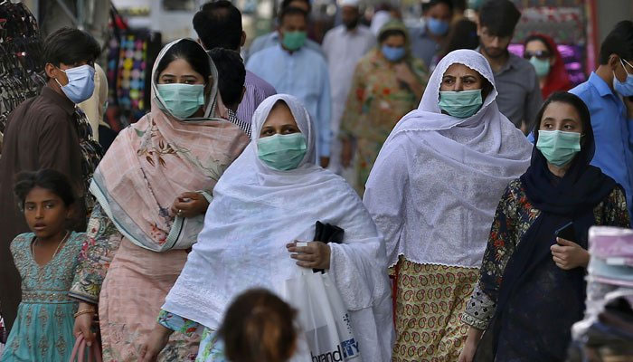 Pakistan reports less than 300 daily coronavirus cases for third consecutive day. Photo: file
