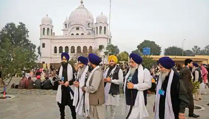 Sikh pilgrims are visiting Gurdwara Darbar Sahib in Kartarpur. Photo: file/AP