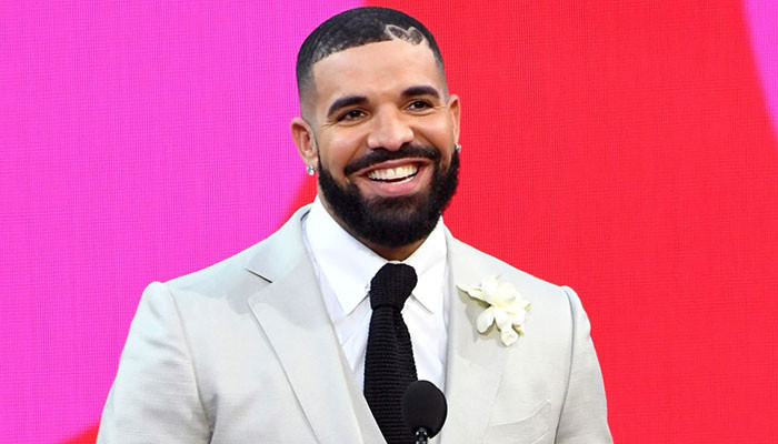 Drake menunda rilis lagu baru ‘Splash Brothers’ karena tragedi Astroworld
