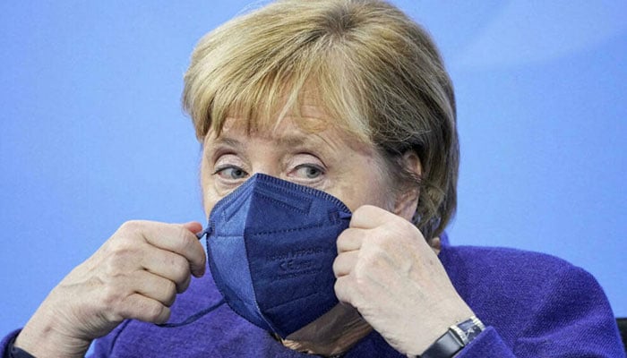 Kanselir Angela Merkel meminta para pemimpin Jerman untuk melakukan upaya untuk segera mengerem peningkatan eksponensial kasus corona.  File foto