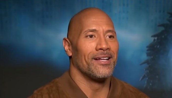 Dwayne Johnson pulls over his car to chat with fans on Thanksgiving