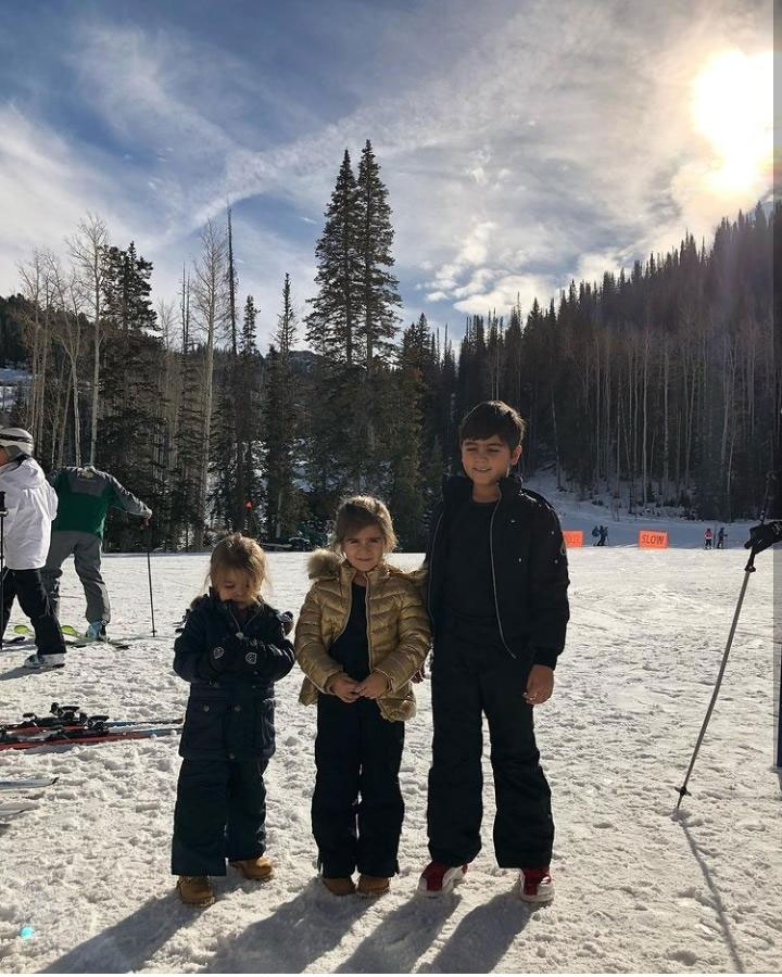 Photos: Kourtney Kardashian goes on Thanksgiving ski trip with kids