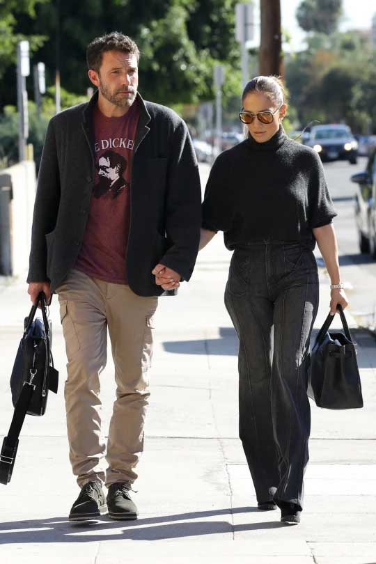 Jennifer Lopez and Ben Affleck put sweet display of affection in new romantic date