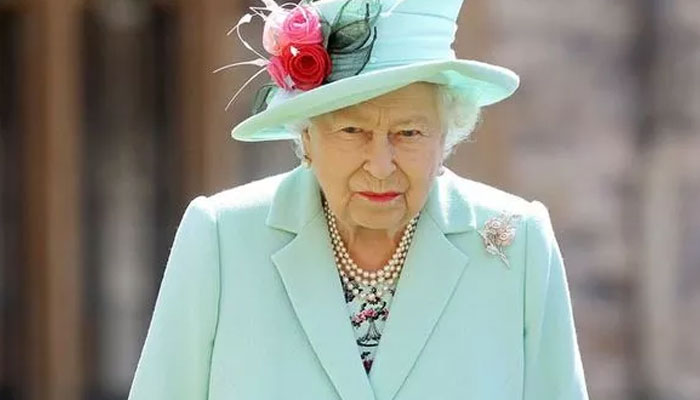 Queen Elizabeth reacts as Barbados removes her as head of state