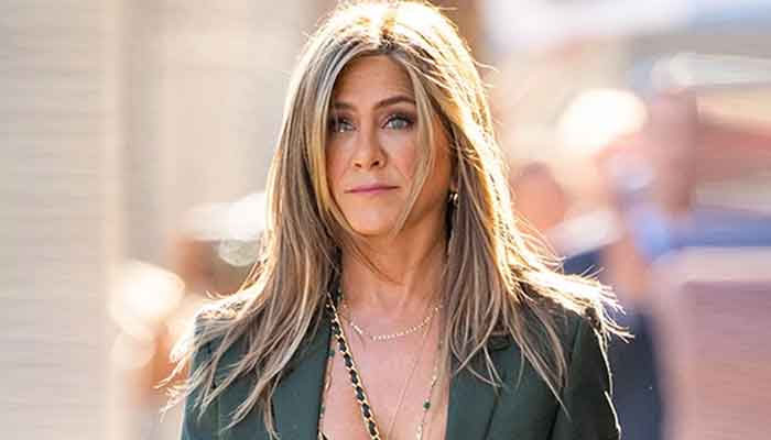 Jennifer Aniston only eats one chip when she is stressed