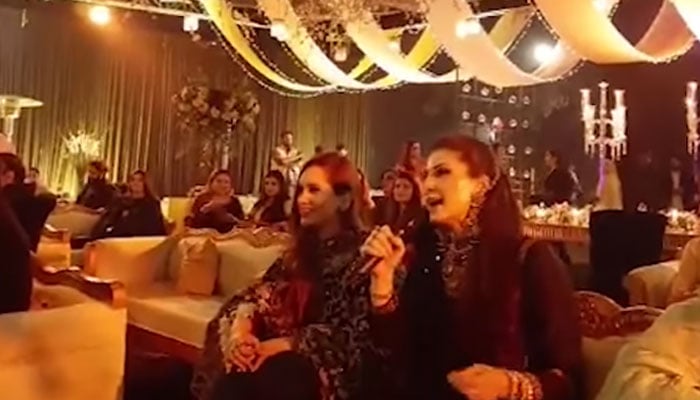 Maryam Nawaz is crooning a Bollywood song at her sons wedding reception. Screngrab