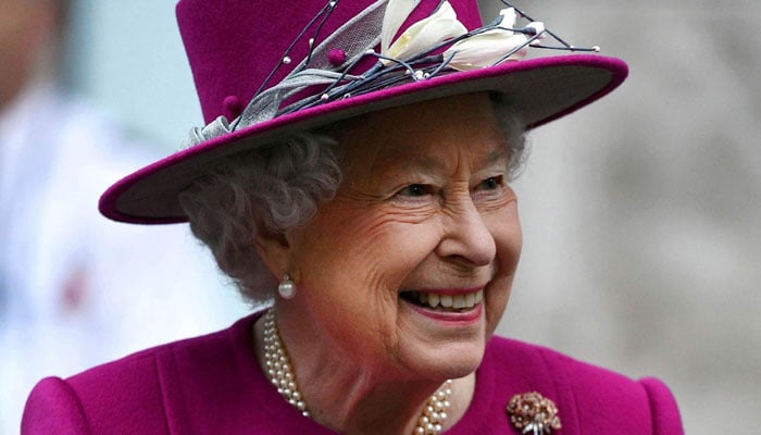 Queen Elizabeth will celebrate Christmas in Sandringham despite Omicron