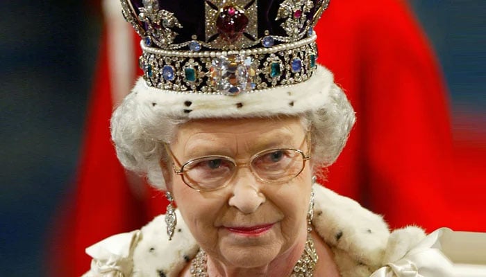 Queen reigning for 70 years due to her mental discipline: Report