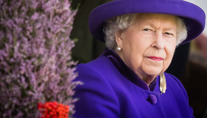 Ratu Elizabeth ‘menghibur dirinya’ melalui hari-hari gelap’ sebelum Natal: lapor
