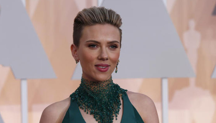 Scarlett Johansson reminisces over 'star-struck' moment with Jude Judy