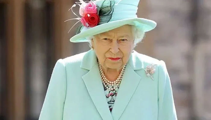 Queen finally receives good news with cousins wedding announcement