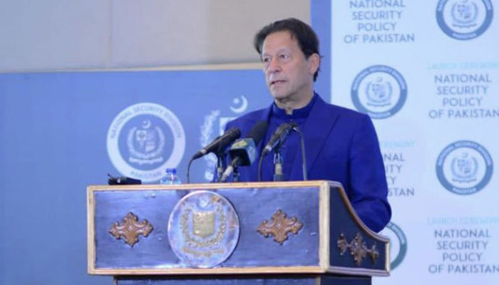 Perdana Menteri Imran Khan berbicara selama upacara peluncuran Kebijakan Keamanan Nasional 2022-2026 di Islamabad, pada 14 Januari 2022. — Radio Pakistan