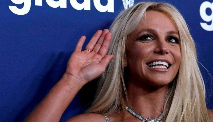 Britney Spears enraged after sister's 'knife' accusations: 'Crazy lies'
