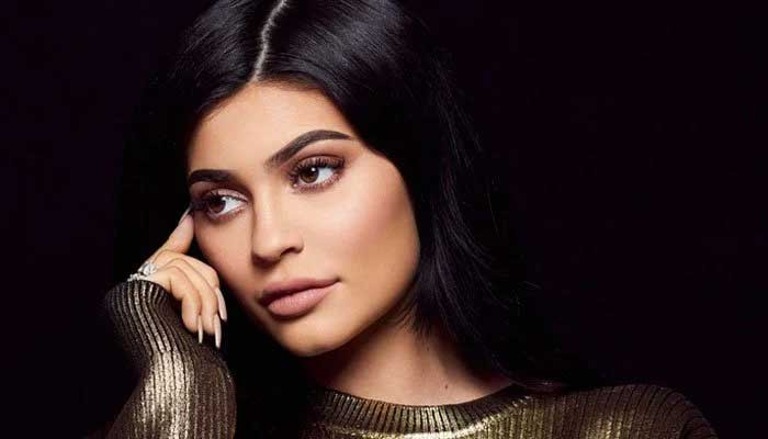 Kylie Jenner hints gender of second baby?