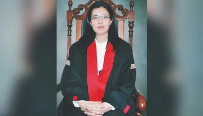 Hakim Ayesha Malik menjadi hakim wanita pertama yang diangkat ke SC