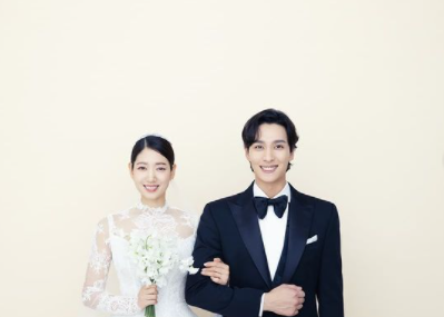 Park Shin-hye and Choi Tae-joon are married! See their gorgeous pre-wedding photos