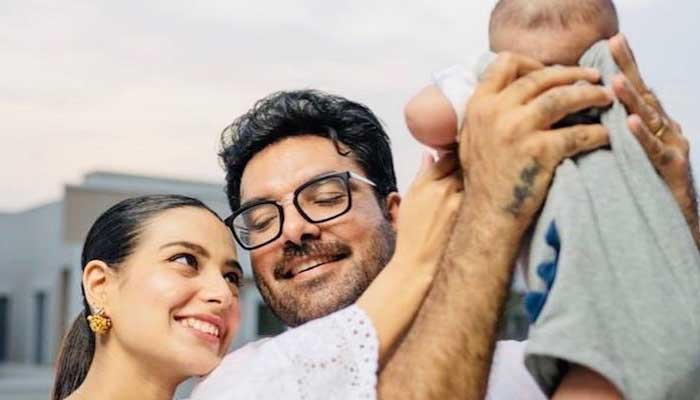 Does Iqra Aziz permit Yasir Hussain to have a second wife?