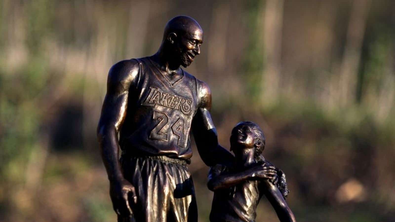 Kobe Bryant,  daughter immortalised with statue at crash site on second death anniversary