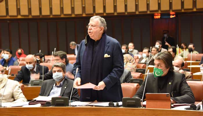 Federal Minister for Finance and Revenue Shaukat Tarin tabling a motion seeking permission to introduce SBP bill in Senate on January 28, 2022. — Twitter/@SenatePakistan