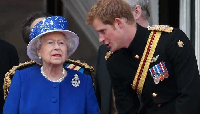 Regina îl împinge mai departe pe Prințul Harry cu o lovitură majoră