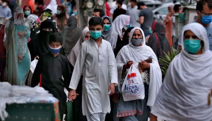 Pakistan reports 4,874 new COVID-19 infections in the last 24 hours. Photo: file