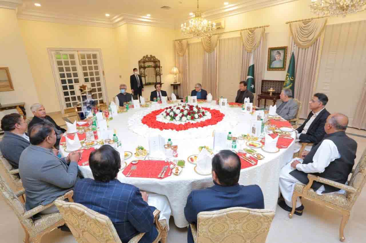 PM Imran Khan hosted a luncheon in honour of Bill Gates at the PM Office which was also attended by senior members of the federal cabinet and party leaders. -PID
