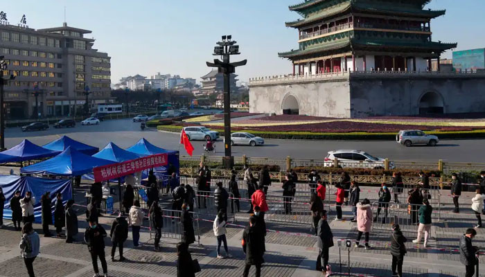 Kota di China dikunci saat kasus COVID melonjak