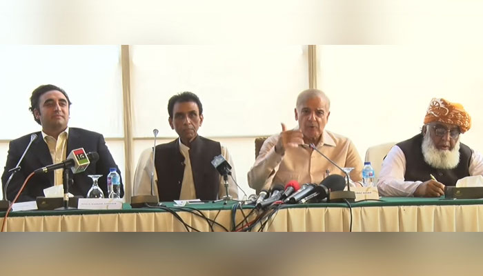 (From left to right) PPP Chairman Bilawal Bhutto-Zardari, MQM-P Convener Khalid Maqbool Siddiqui, PML-N President Shahbaz Sharif and JUI-F chief Maulana Fazlur Rehman are addressing a joint press conference in Islamabad on March 30. Photo: Geo TV/ screengrab