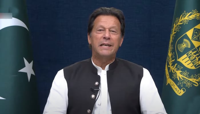 Prime Minister Imran Khan addresses the nation in a televised address. Photo: Screengrab/GeoNews
