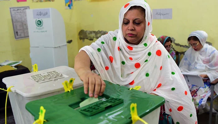 The ruling PTI is taking lead with 25 seats in the KP LG polls so far. Photo: file