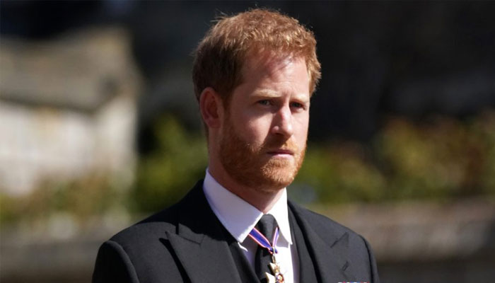 Prince Harry to disfigure royal family image in upcoming memoir