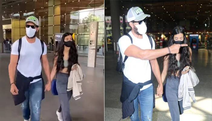 Hrithik can be seen holding hand of her girlfriend Saba Azad