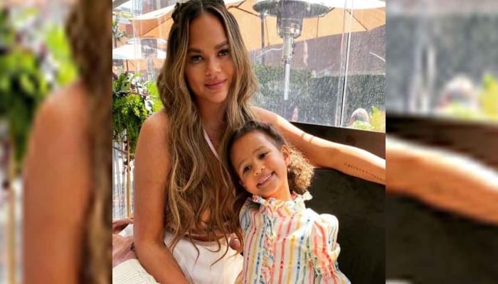 Chrissy Teigen’s new pic with daughter Luna from Hawaii sends fans in awe