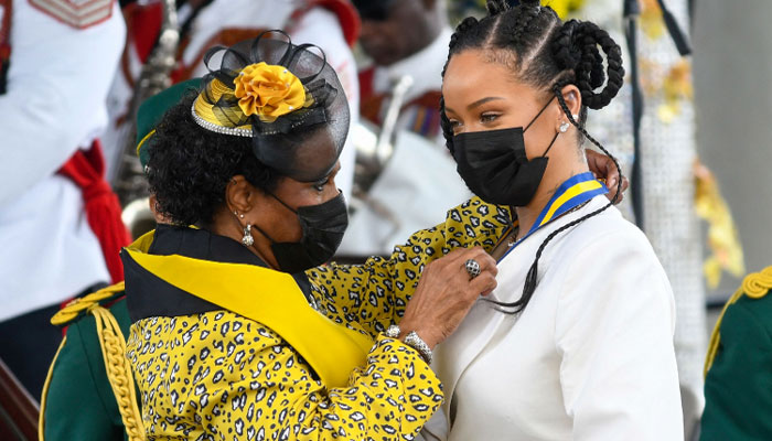 Pregnant Rihanna celebrates her very first ‘National Heroes Day’ as a national hero