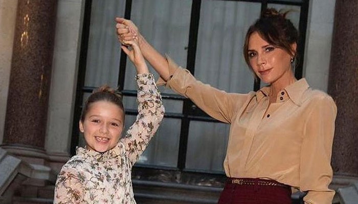 Victoria Beckham twins with her daughter Harper Seven in pink onesie: pics