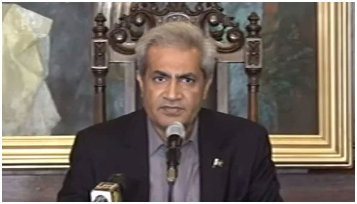 Punjab Governor Omar Sarfraz Cheema addressing a press conference at his official residence. — Screengrab/Geo. TV/file