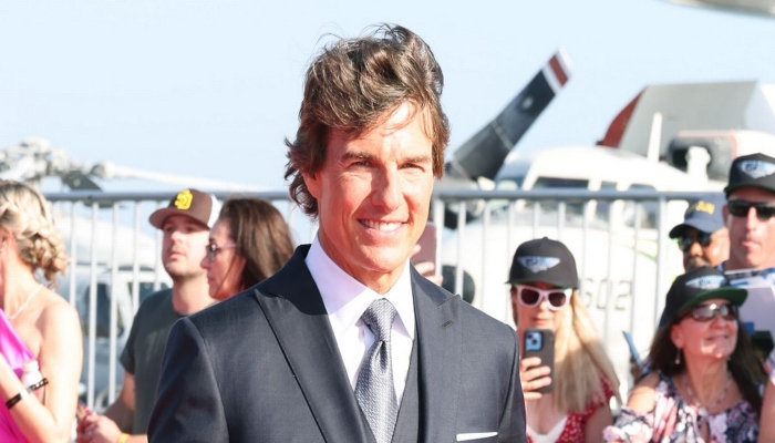 Tom Cruise arrives in helicopter to star-studded ‘Top Gun: Maverick’ premiere