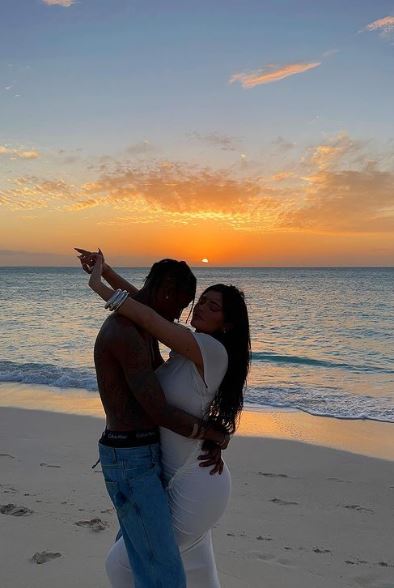 Kylie Jenner, Travis Scott burn in love flame before the sunset: Photos
