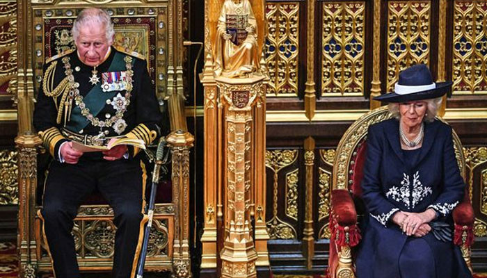 Książę Karol wywołał napięcie w związku z „sygnałami zaniepokojenia” ze strony Camilli podczas otwarcia parlamentu