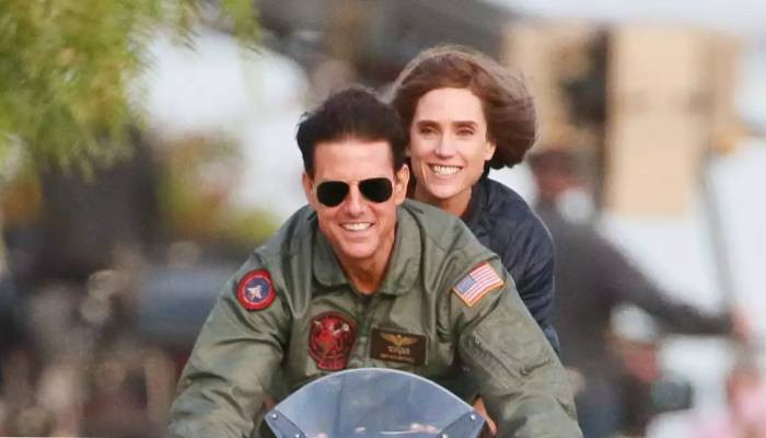 jennifer-connelly-speaks-on-magical-flying-experience-with-top-gun-s-co-star-tom-cruise