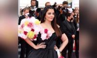 Cannes 2022: Aishwarya Rai Bachchan looks breathtakingly gorgeous in black gown 