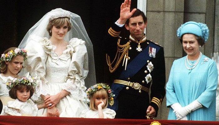 Queen's Jubilee celebration to include Diana's wedding tiara display
