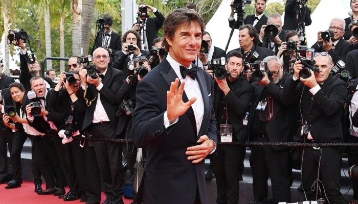 Fans speculate Tom Cruise was wearing shoe insole on Cannes red carpet