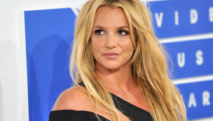 Britney Spears says she didnt attend Met Gala because she hates flying