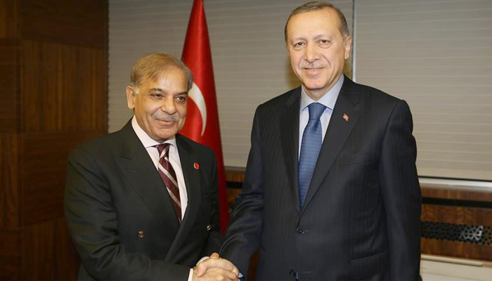 PM Shahbaz Sharif (L) and Turkish President Tayyip Erdogan. Picture courtesy Anadolu