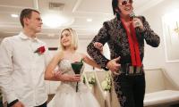 Elvis wedding crackdown leaves Las Vegas all shook up