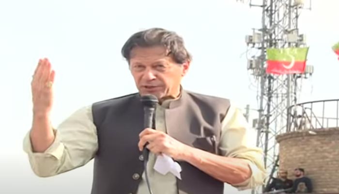 PTI Chairman Imran Khan addressing a jalsa in Upper Dir, Khyber Pakhtunkhwa, on June 4, 2022. — YouTube/ Hum News