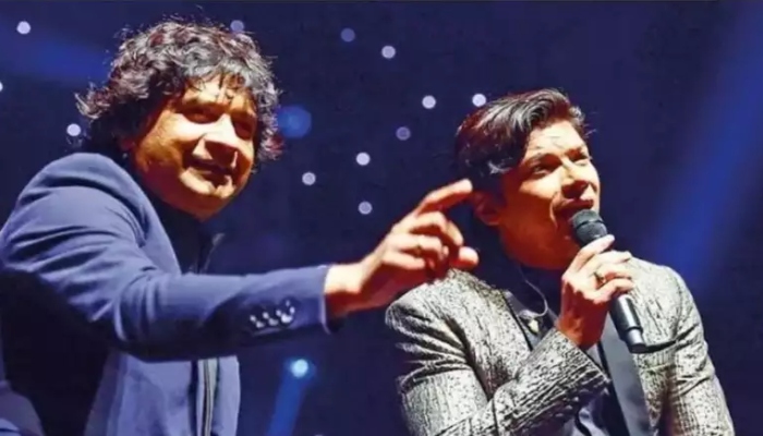 Shaan pays emotional tribute to KK by singing Pal at an event